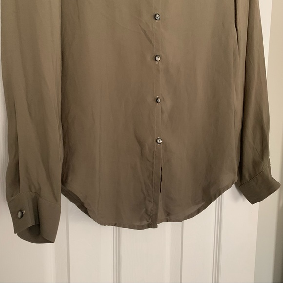 August Silk Ombré Button Down Blouse - Picture 4 of 7